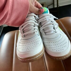 Nike White and Green Sneakers